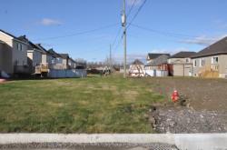 Забор вокруг дома